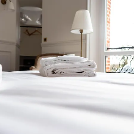 Chateau Heloise Merelessart