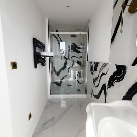 Chateau Heloise Hotel Merelessart