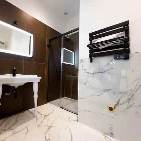 Chateau Heloise Hotel Merelessart