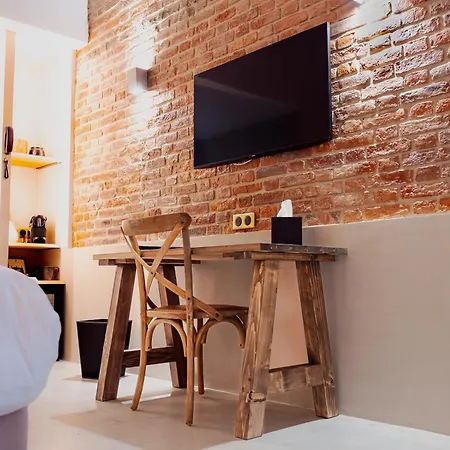 Chateau Heloise Hotel