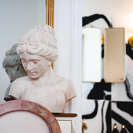 Chateau Heloise Merelessart