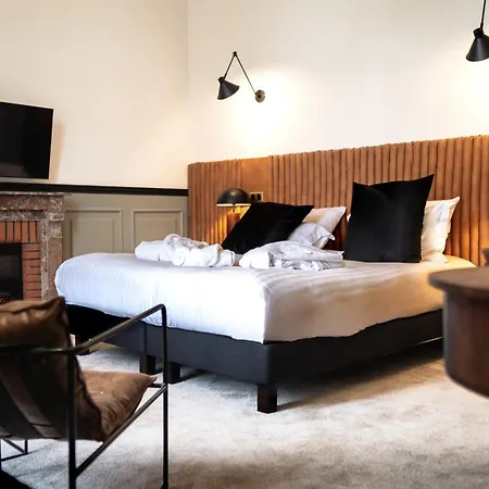 Chateau Heloise Hotel *