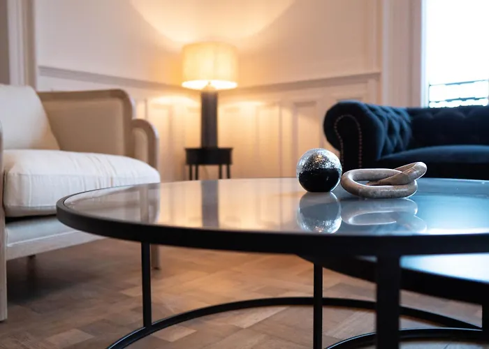 Chateau Heloise Hotel *