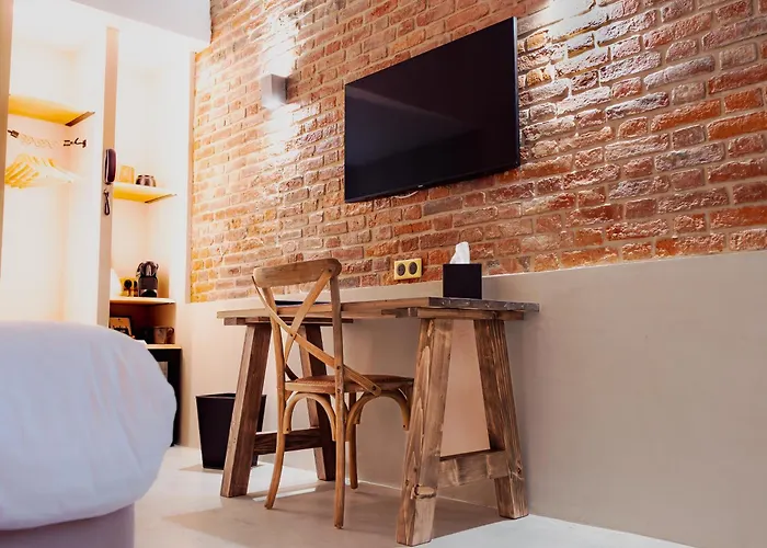 Chateau Heloise Hotel