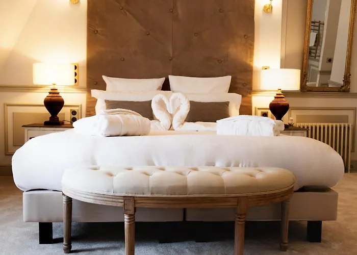 Chateau Heloise Hotel *