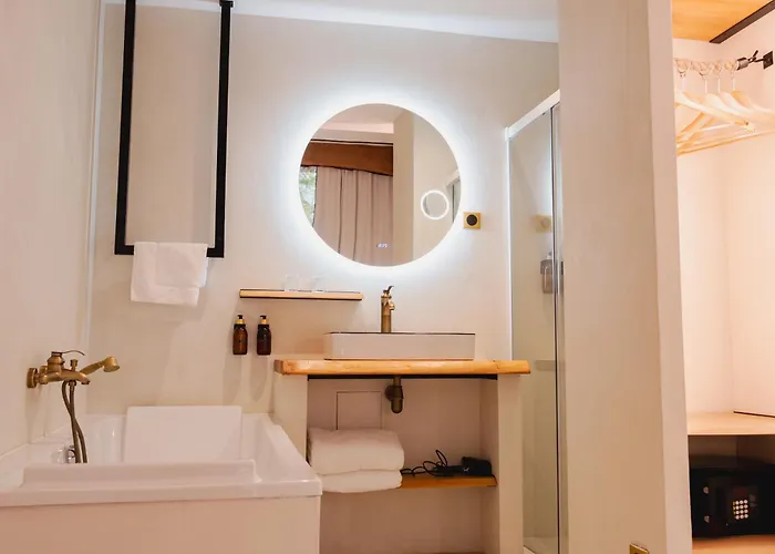 Hotel Chateau Heloise *