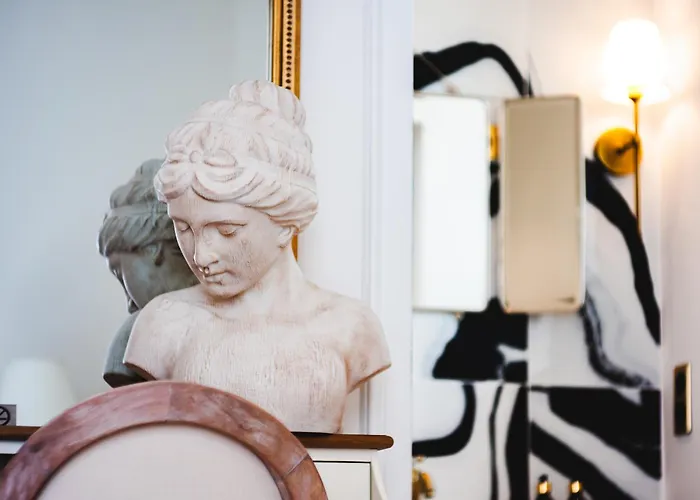 Chateau Heloise Merelessart