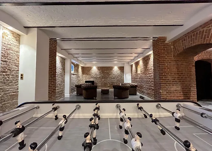 Chateau Heloise Hotel *