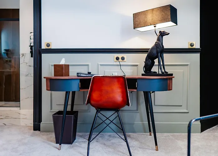 Chateau Heloise * Merelessart