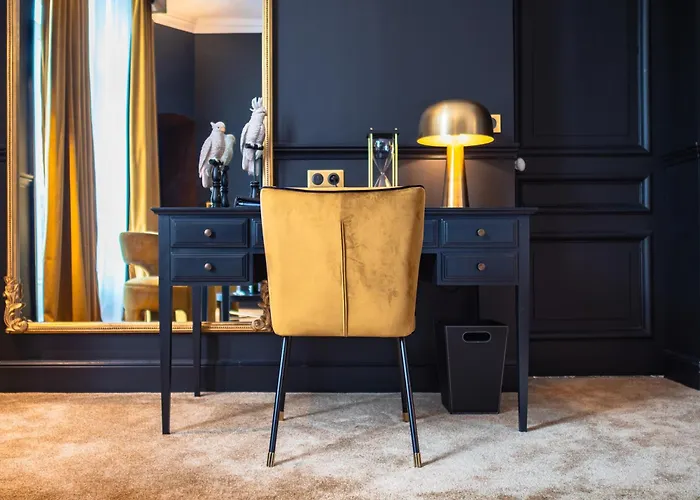 Chateau Heloise * Merelessart